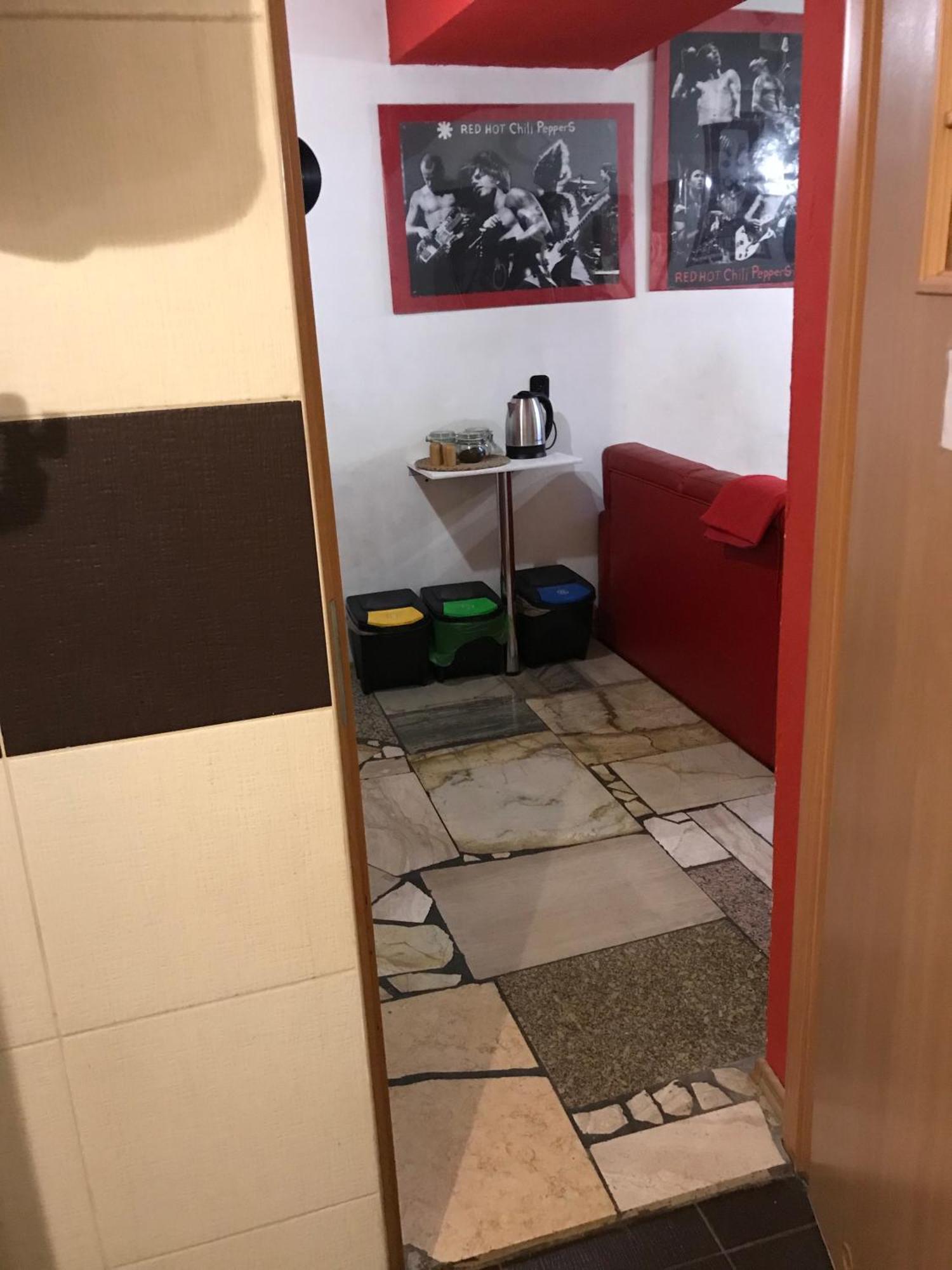 Studio Red And White Daire Łódź Dış mekan fotoğraf
